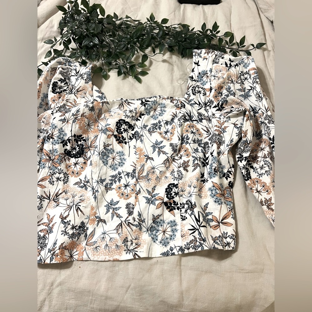 A.N.A  Womens Madeline Floral Spring
Long Sleeve Blouse Crop Top